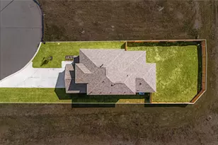 823 Tejas Vlg Pkwy, Beasley, TX 77417 - Photo 2