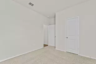 11618 Lavendale Hunt Island, San Antonio, TX 78245 - Photo 8