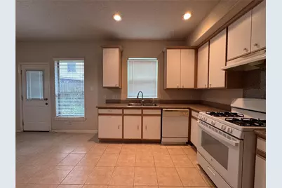 13110 S Bellaire Estates Drive, Houston, TX 77072 - Photo 10