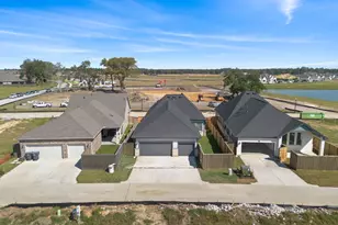 12019 Canal View Blvd, Mont Belvieu, TX 77580 - Photo 6