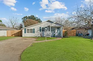 915 Avenue E, Rosenberg, TX 77471 - Photo 4