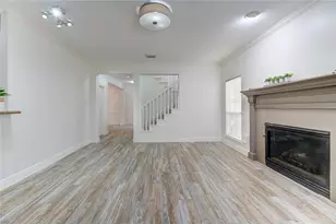 1115 Enclave Square E, Houston, TX 77077 - Photo 18