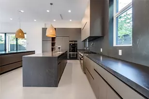 7218 Schiller St, Houston, TX 77055 - Photo 16
