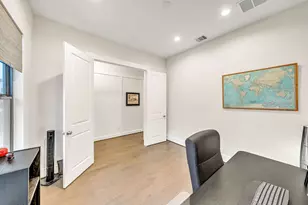 3510 Huntsford Dr, Houston, TX 77008 - Photo 12