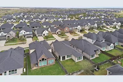 13214 Peony Meadow Trl, Houston, TX 77059 - Photo 32