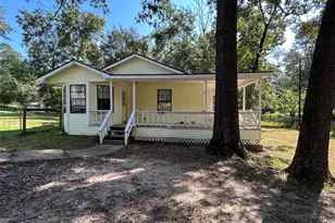 437 Gov Wood Dr, Point Blank, TX 77364 - Photo 2