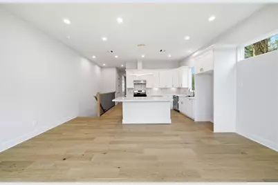 328 Janisch #D, Houston, TX 77018 - Photo 18