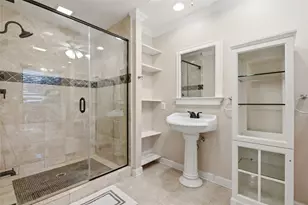 5902 McCullough St, Baytown, TX 77521 - Photo 6