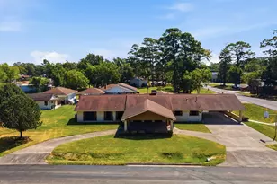 5902 McCullough St, Baytown, TX 77521 - Photo 28
