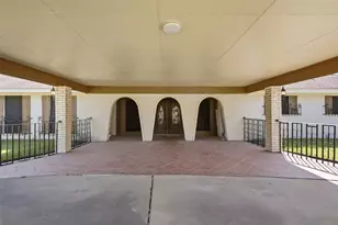 5902 McCullough St, Baytown, TX 77521 - Photo 24