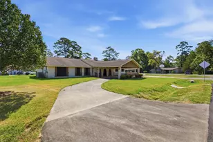5902 McCullough St, Baytown, TX 77521 - Photo 2
