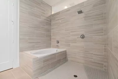 5857 E Post Oak Lane, Houston, TX 77055 - Photo 8