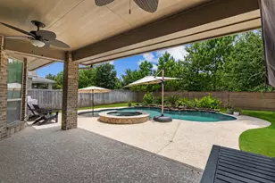 19719 Raccoon Holw Wy, Cypress, TX 77433 - Photo 32