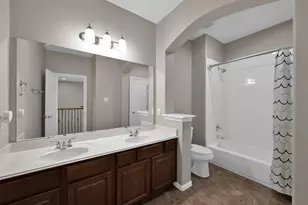 9222 Sunlight Oak Ln, Houston, TX 77070 - Photo 24