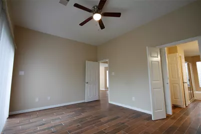 11615 Glenwolde Drive, Houston, TX 77099 - Photo 10