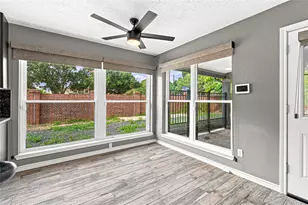 2122 Courtshire Ln, Sugar Land, TX 77478 - Photo 6