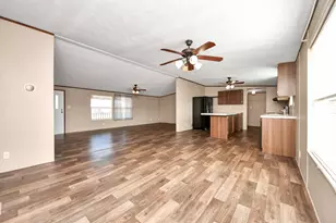 18292 Bellfounder Dr, Conroe, TX 77306 - Photo 6