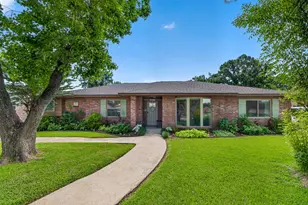 2927 Cypress Point Dr, Missouri City, TX 77459 - Photo 2
