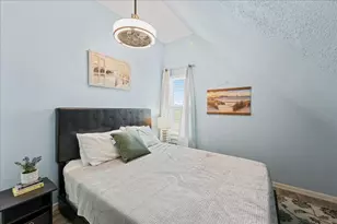 21319 Gulf Dr, Galveston, TX 77554 - Photo 16