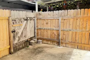 8101 Amelia Rd, Houston, TX 77055 - Photo 20