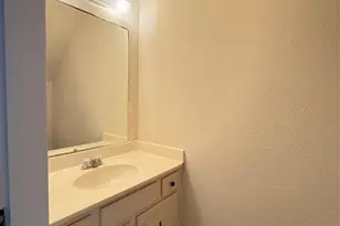 8101 Amelia Rd, Houston, TX 77055 - Photo 12