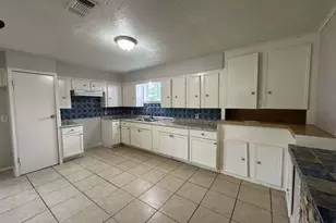 7717 Bigwood St, Houston, TX 77016 - Photo 4