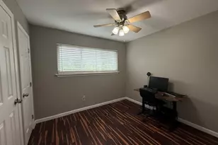 4915 Charnock Dr, Alvin, TX 77511 - Photo 18