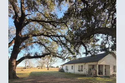 7615 Avenue J, Beasley, TX 77417 - Photo 2