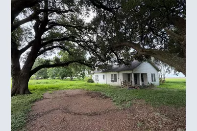 7615 Avenue J, Beasley, TX 77417 - Photo 1