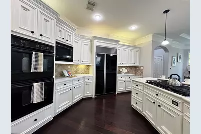 24 Saint Christopher Court, Sugar Land, TX 77479 - Photo 10