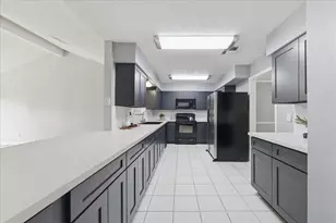 320 Creek Bend Dr, League City, TX 77573 - Photo 6