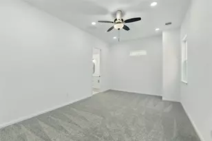 9902 Clark Rd, Houston, TX 77076 - Photo 16