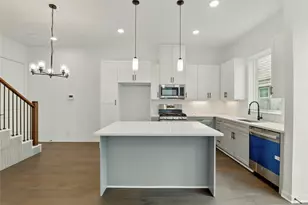 9902 Clark Rd, Houston, TX 77076 - Photo 8