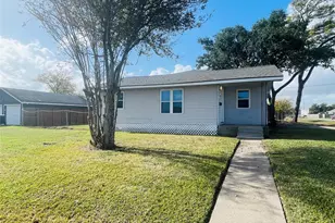 431 N 6th St, La Porte, TX 77571 - Photo 2