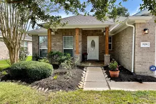 3116 Creek Bank Ln, Pearland, TX 77581 - Photo 1