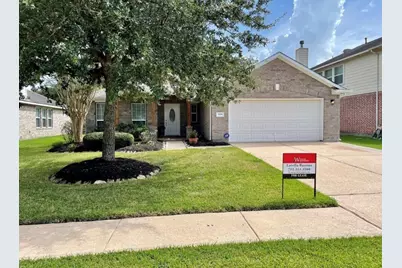 3116 Creek Bank Lane, Pearland, TX 77581 - Photo 2