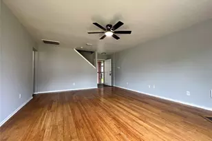 919 N Oak Dr, Houston, TX 77073 - Photo 6