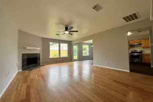 919 N Oak Dr, Houston, TX 77073 - Photo 4