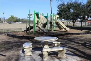 801 Greenbriar Dr, Edinburg, TX 78539 - Photo 4