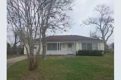 1216 Merchant Street, El Campo, TX 77437 - Photo 1
