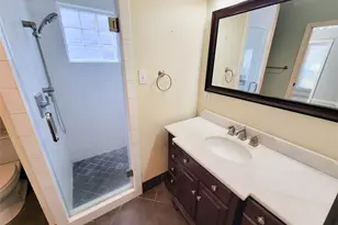 5536 Aspen St, Houston, TX 77081 - Photo 18