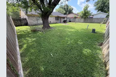 13915 Elkwood Drive, Houston, TX 77038 - Photo 20