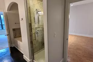 1901 Post Oak Blvd, Houston, TX 77056 - Photo 20