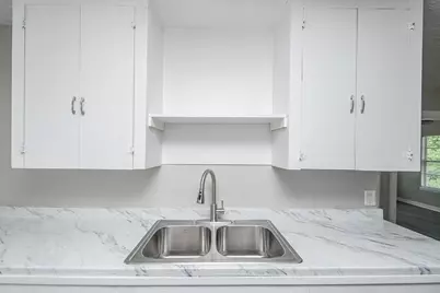 6024 Collingsworth Street #2, Houston, TX 77026 - Photo 8