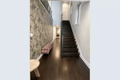 2211 Worthington Street, Dallas, TX 75204 - Photo 2