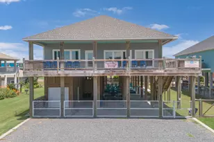870 Kahla Dr, Crystal Beach, TX 77650 - Photo 2