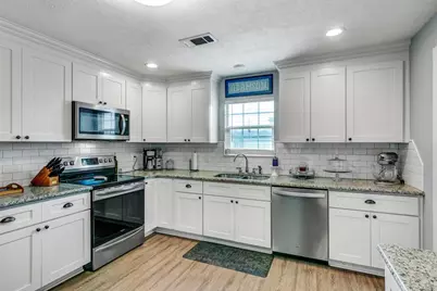 15410 San Jacinto Street, Hamshire, TX 77622 - Photo 12