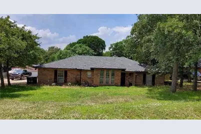 517 Shady Oaks Trail, Burleson, TX 76028 - Photo 1