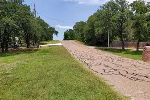 517 Shady Oaks Trail, Burleson, TX 76028 - Photo 2