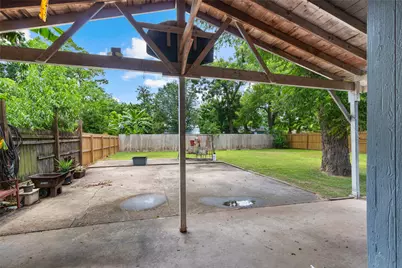 137 Shady Lane, West Columbia, TX 77486 - Photo 14